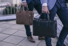 Męska torba na laptop – skórzany dodatek dla eleganckiego mężczyzny