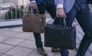 Męska torba na laptop – skórzany dodatek dla eleganckiego mężczyzny