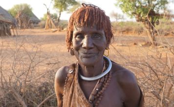 Etiopia – atrakcje czekające na turystów wśród tradycyjnych afrykańskich plemion.