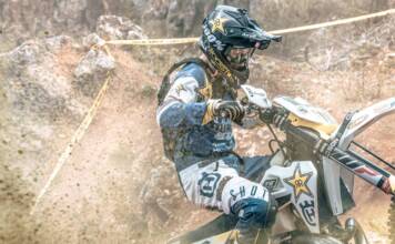 Jak bezpiecznie ubrać się na crossa? Podpowiadamy, jak wybrać odpowiedni strój i kask enduro kask enduro bezpiecznie ubranie na crossa