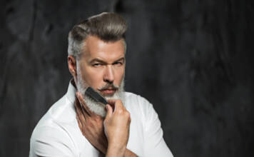 Szczotka z włosia dzika – tajemnice pielęgnacji męskiej brody Szczotka z włosia dzika - tajemnice pielęgnacji męskiej brody